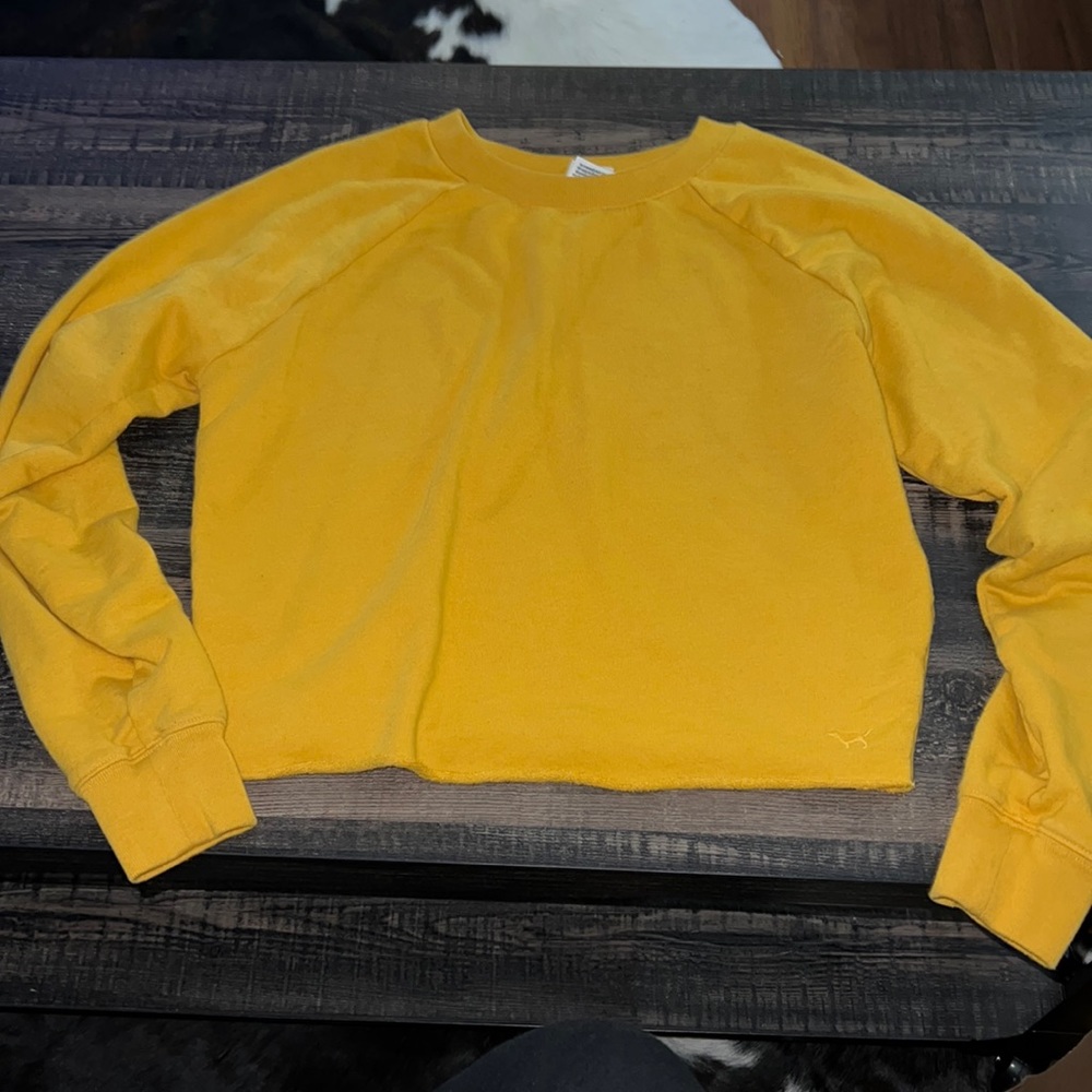 VS pink yellow crop crew neck